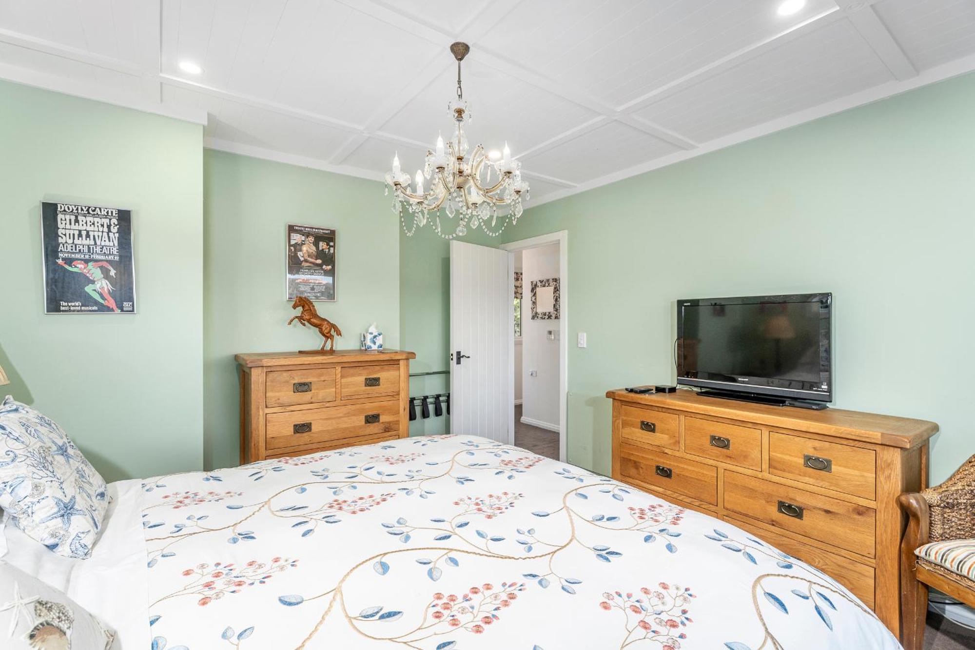 Bayview Valley Lodge Bed & Breakfast Whitianga Exterior foto